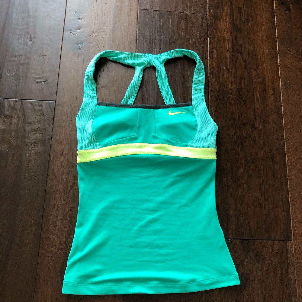 Nike workout top with sewn in bra